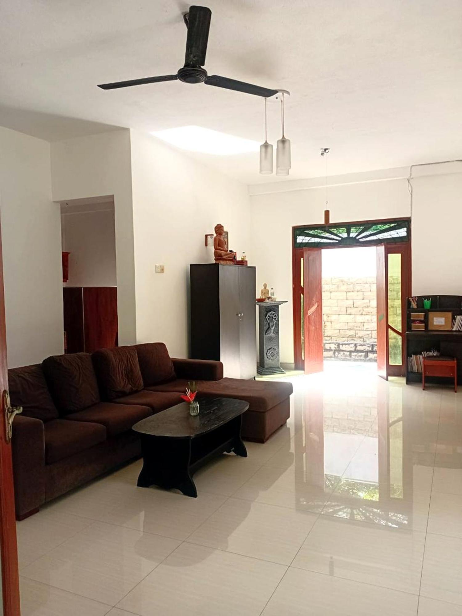 Guesthouse Dilush Beruwala Esterno foto