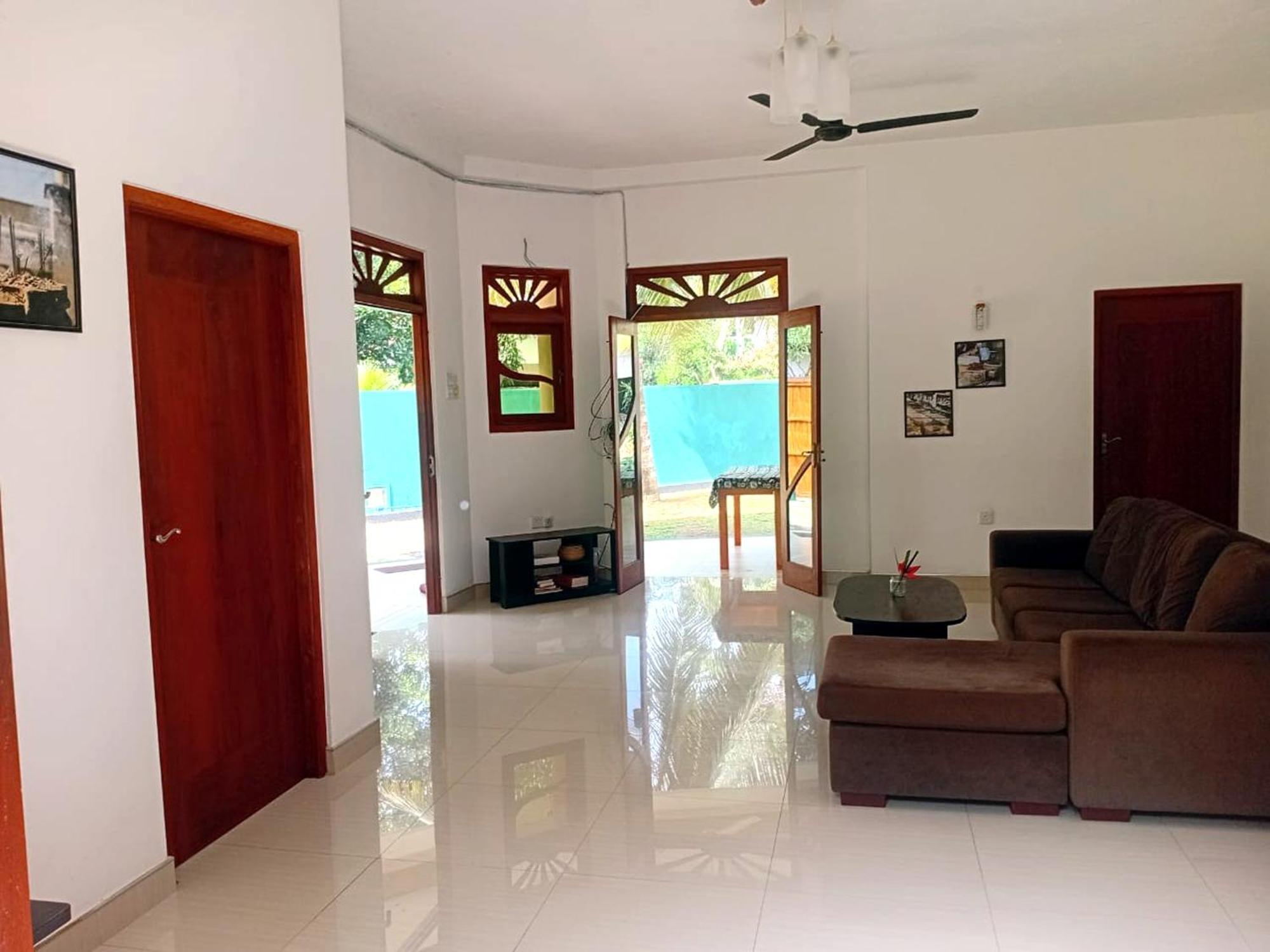 Guesthouse Dilush Beruwala Esterno foto